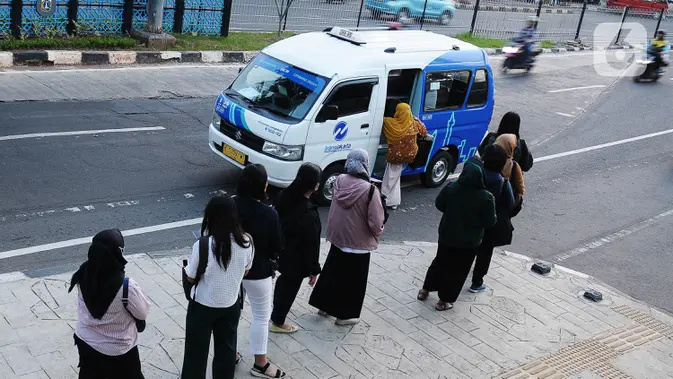 Cara Menghemat Minyak Bumi dari Sektor Transportasi (merdeka.com/Imam Buhori)