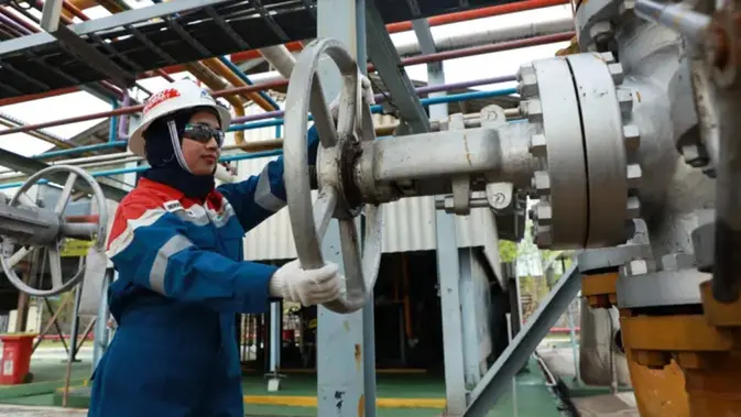 Pekerja PEP Limau Field yang merupakan bagian dari PT Pertamina EP (PEP) Zona 4 mencatatkan peningkatan produksi minyak  tembus 5.102 barel per hari (BOPD), Pada 27 Februari 2026. Dok PEP