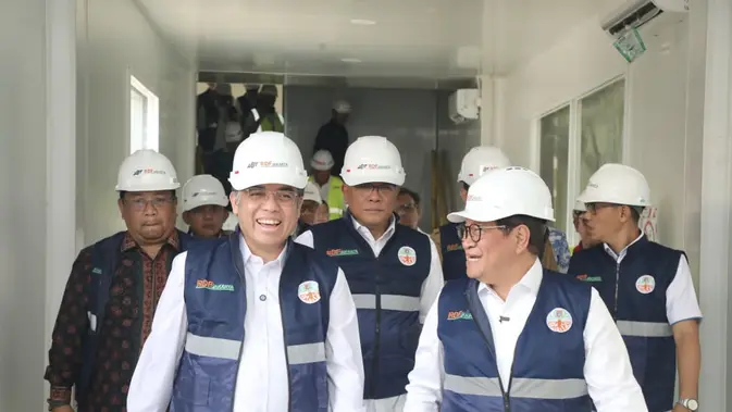 Menteri Ketenagakerjaan Yassierli dalam acara Aksi Kolaborasi Peluncuran Pelindungan Sosial bagi Pekerja Informal Sektor Persampahan di Fasilitas RDF Rorotan, Jakarta Utara, Senin (10/8/2026). (Dok Kemnaker)
