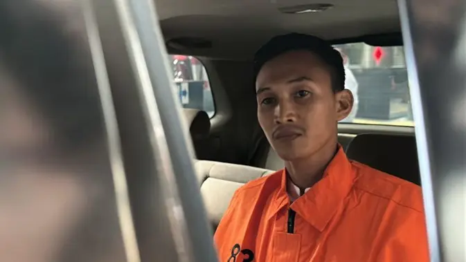 Ajudan gubernur Riau ditahan KPK. (Antara)