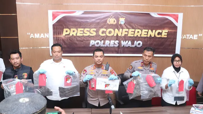 Polisi menduga Mita menjadi korban penganiayaan berat oleh sopir travel yang membawanya dalam perjalanan menuju Morowali, Sulawesi Tengah. (Liputan6.com/Fauzan)