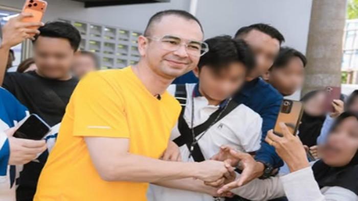 RAFFI AHMAD -- Lingkaran terdekat Raffi Ahmad menjadi bahasan hangat netizen setelah banyak dari mereka yang menduduki berbagai posisi strategis di lembaga negara dan BUMN.