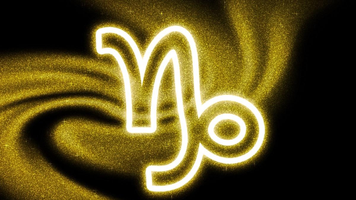 Capricorn tetap perlu melakukan introspeksi meski hubungan saat ini sekilas terlihat baik-baik saja.