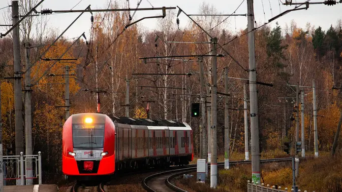 Ilustrasi kereta api. (Photo by Andrey Kremkov on Unsplash)