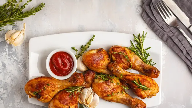 Ayam Goreng Bawang Putih - Credit: vaaseenaa/depositphotos.com