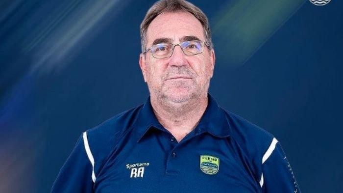 Robert Alberts sampaikan pesan terakhir setelah mengundurkan diri dari Persib Bandung, Rabu (10/8/2022).