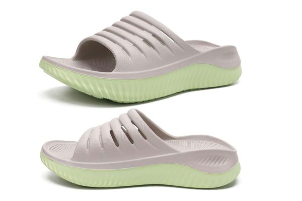 KuaiLu Recovery Sandals Women With Comfortable Arch Support Sport Slides | Ladies Orthotic Thick Credit: Amazon