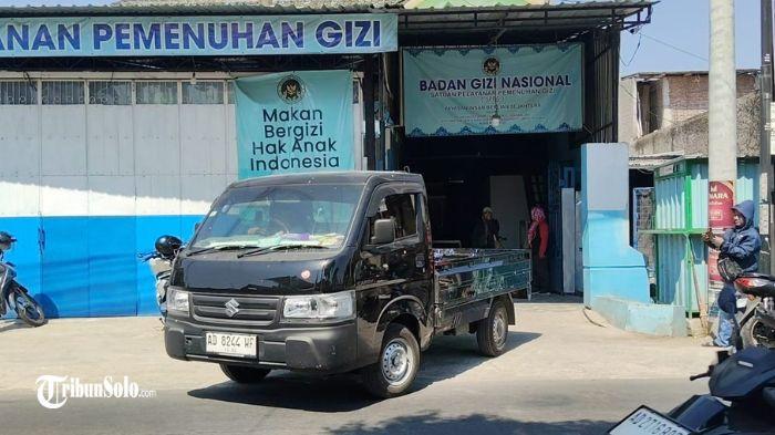 TARIK MENU - Penampakan SDN 2 Jati, Desa Jati, Kecamatan Jaten, Kabupaten Karanganyar, Rabu (12/8/2026). SPPG Yayasan Insan Berlian Sejahtera menarik 3.000 porsi menu makan bergizi gratis (MBG) setelah menemukan olahan ayam rempah yang dinilai kurang layak konsumsi.