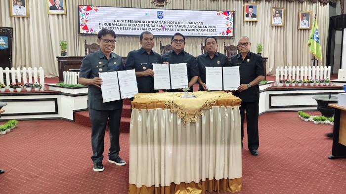 bukti penandatanganan nota kesepakatan saat Paripurna.