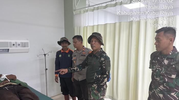 KEMATIAN KASIM - Jasad Kasim lansia 65 yang tewas di area Karhutla Kecamatan Rasau Jaya, Kabupaten Kubu Raya, Kalimantan Barat, Selasa 11 Agustus 2026 saat dibawa ke RSUD TBSI Kubu Raya. Berikut fakta-faktanya.
