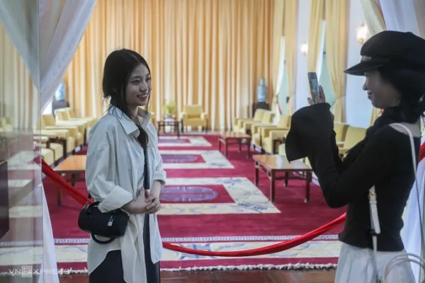 Visitors visit the Independence Palace on April 30, 2024. Photo: Tran Quynh