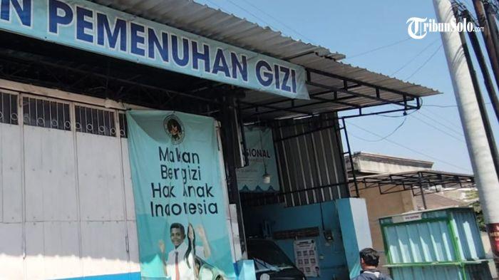 TARIK MENU - Penampakan SDN 2 Jati, Desa Jati, Kecamatan Jaten, Kabupaten Karanganyar, Rabu (12/8/2026). SPPG Yayasan Insan Berlian Sejahtera menarik 3.000 porsi menu makan bergizi gratis (MBG) setelah menemukan olahan ayam rempah yang dinilai kurang layak konsumsi.
