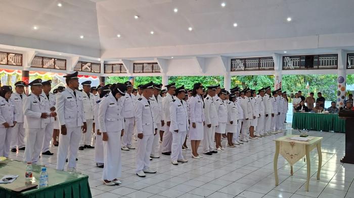 Thungari melantik dan mengambil sumpah Penjabat Kapitalaung