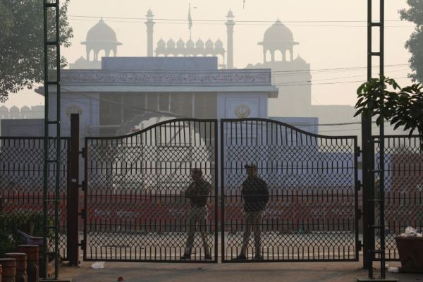 Delhi car blast: India on edge after deadly explosion near Red Fort | CNN