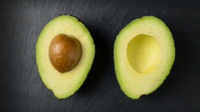 ilustrasi buah alpukat. pexels