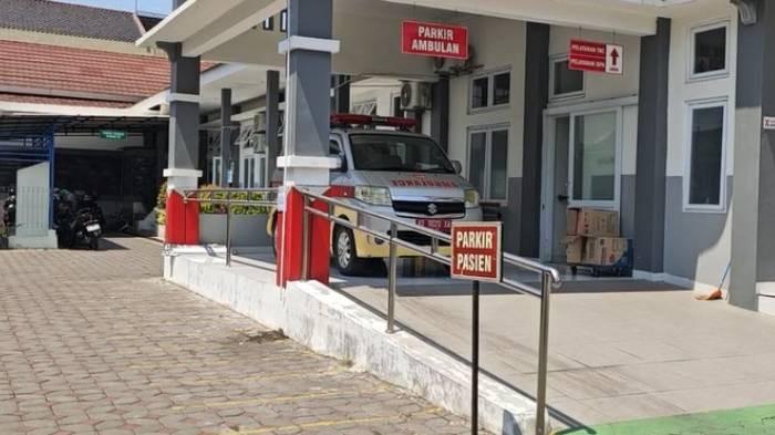 GRATIS - Suasana di Puskesmas Sangkrah pada Kamis (13/8/2026). Kini parkir di layanan publik gratis.