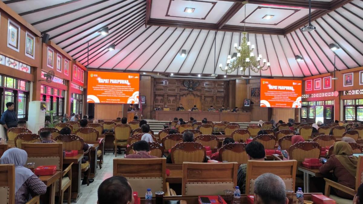 DPRD KLATEN - Rapat paripurna DPRD Klaten, terdapat tiga agenda dibahas, Kamis (13/8/2026).
