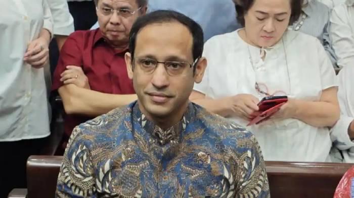 LAPOR - Terdakwa kasus korupsi pengadaan laptop Chromebook dan Chrome Device Management (CDM), Nadiem Makarim, menjalani persidangan di Pengadilan Tipikor Jakarta. Tak cuma lapor ke KY, kubu Nadiem juga akan adukan ke Badan Pengawas MA.