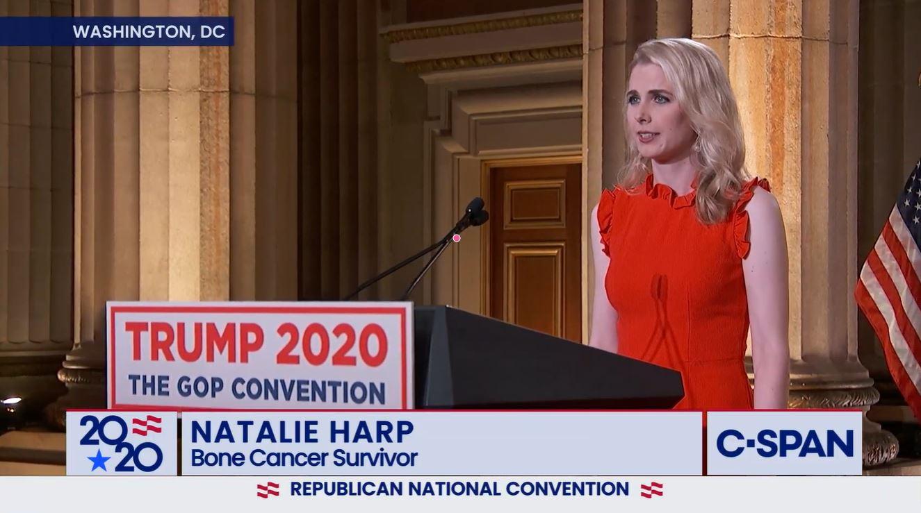 ORANG TERDEKAT TRUMP - Tangkap layar YouTube C-SPAN memperlihatkan Natalie Harp saat menyampaikan pidato dalam Konvensi Nasional Partai Republik, 25 Agustus 2020. Trump diam-diam menukar pesawat usai KTT NATO di Turki karena ancaman rudal Iran, meninggalkan sebagian rombongannya. Ia menaiki pesawat lain bersama seorang wanita bernama Natalie Harp.