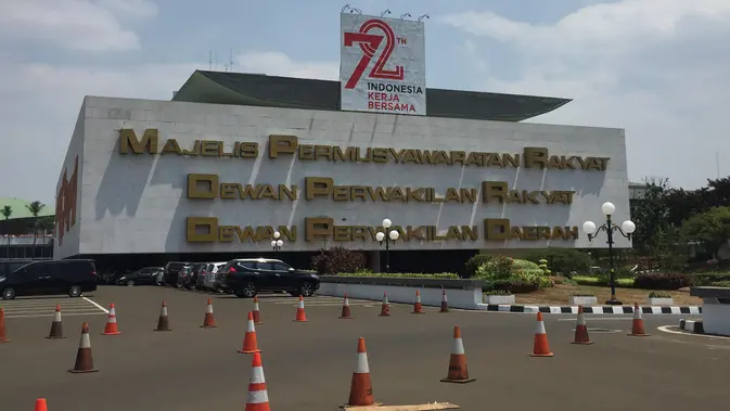 Gedung DPR/MPR di Jalan Jenderal Gatot Subroto, Jakarta. (Liputan6.com/Devira Prastiwi)