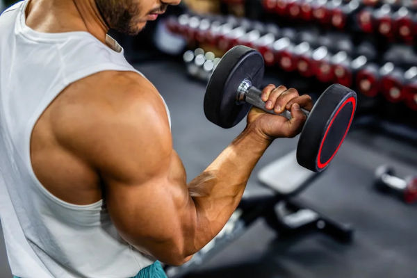 Milan_jovic/STOCK PHOTO/Getty Images - PHOTO: Stock photo of a person lifting weights in a gym.