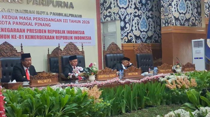 20260814 Hibir tampak memejamkan mata