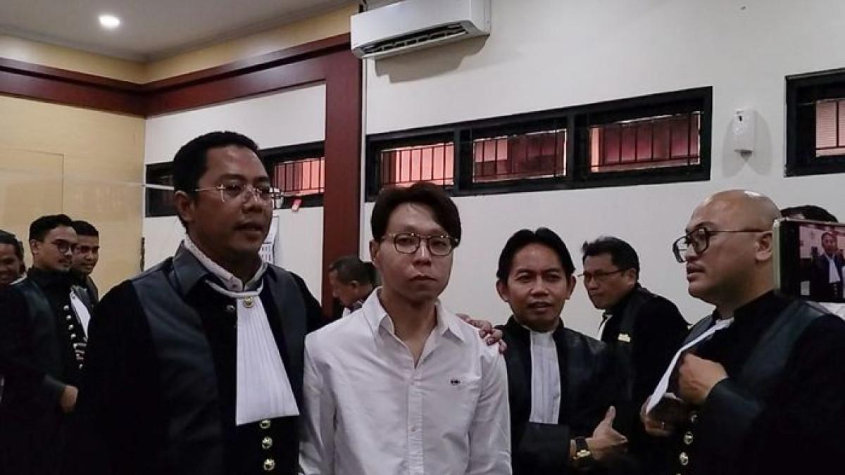 KABAR SELEB - Richard Lee saat dijumpai di ruang sidang Pengadilan Negeri Tangerang, Kamis (6/8/2026).