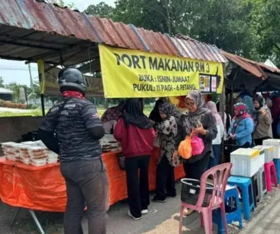 Jual Aneka Menu Cuma Rp13 Ribu, Pemilik Warung Ini Fokus Cari Pahala