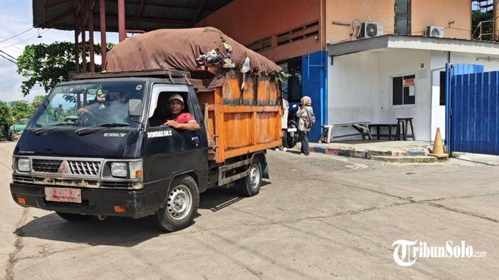 MASALAH SAMPAH - Suasana di TPA Putri Cempo Solo, belum lama ini. TPA Putri Cempo hanya akan menerima sampah yang sanggup diolah oleh Pengolahan Sampah menjadi Energi Listrik (PSEL).