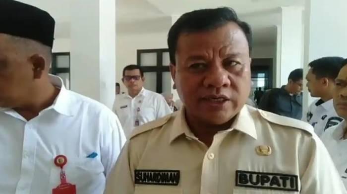 GAJI - Suhardiman Amby ketika memberikan keterangan kepada Tribunpekanbaru terkait tingkat kehadiran ASN, Rabu (10/6/2026). Suhardiman kini jadi tersangka kasus supa jabatan Sekda.