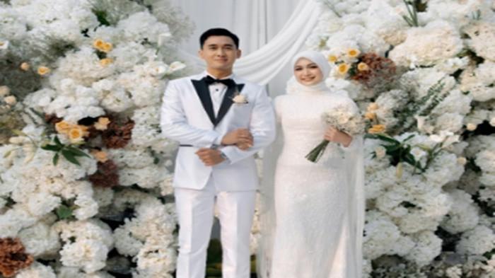 MENIKAH - Aktris Dea Annisa (Dea Imut) resmi dipersunting aktor Mazaki Ahmad pada Minggu (9/8/2026) di Raffles Hills, Cibubur, dengan mahar uang tunai Rp2.921.996.