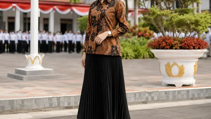 Padu Padan Batik dan Rok untuk Upacara Hari Kemerdekaan 17 Agustus 1945 HUT RI Ke-81 (AI Generated)