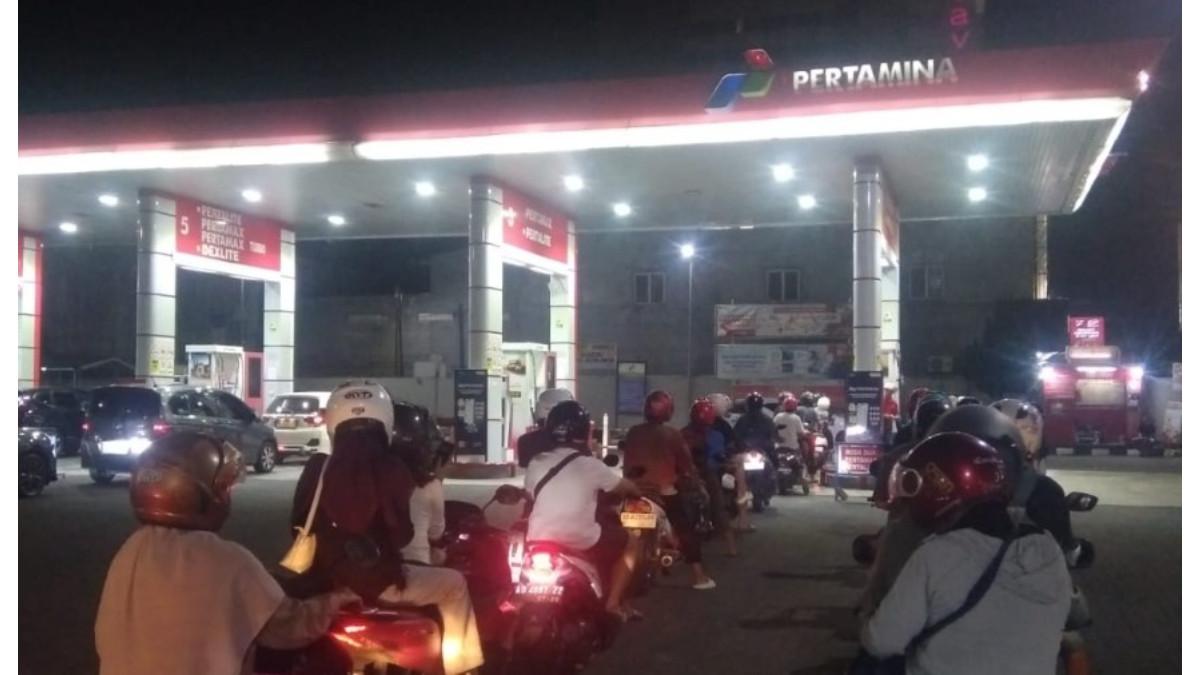 HARGA BBM 2026 - Kondisi SPBU Solo Baru, Sukoharjo, Jawa Tengah, pada hari Sabtu (15/8).