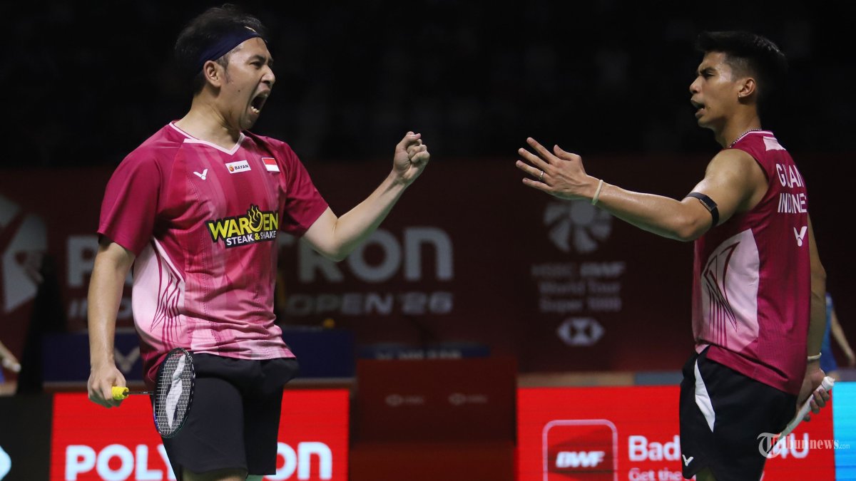 POLYTRON INDONESIA OPEN - Pebulu tangkis ganda putra Indonesia Sabar Karyaman Gutama dan Moh Reza Pahlevi Isfahani saat melawan ganda putra China Huang Di dan Liu Yang pada babak 16 besar Polytron Indonesia Open 2026 di Istora Senayan, Jakarta, Kamis (4/6/2026). Sabar/Reza melaju ke babak 8 besar usai menang rubber gim 21-15, 15-21 dan 21-17.  TRIBUNNEWS/HERUDIN