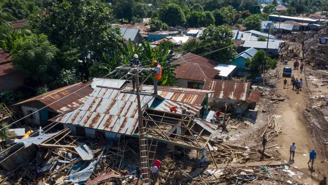Pemerintah bersama BUMN mempercepat pemulihan listrik, BBM, dan jaringan komunikasi bagi masyarakat terdampak Gempa NTT. (Foto: istimewa)