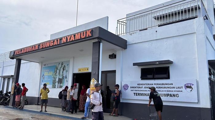 JADWAL SPEEDBOAT - Suasana Pelabuhan Sungai Nyamuk di Desa Pancang, Kecamatan Sebatik Utara, Kabupaten Nunukan, yang menjadi jalur utama penyeberangan masyarakat menuju Kota Tarakan. Pada Senin (17/8/2026), pelayaran rute Sebatik–Tarakan dilayani empat armada speedboat dengan keberangkatan terakhir pukul 14.00 Wita. (TribunKaltara.com/Fatimah Majid)