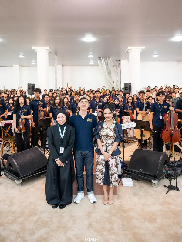 Kris Dayanti latihan bernyanyi untuk 17 Agustus (instagram.com/krisdayantilemos)