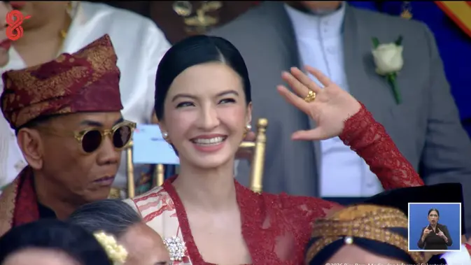 Raline Shah saat menghadiri Upacara HUT ke-81 RI di Istana Merdeka, Jakarta (17/8/2026). (Tangkapan Layar Youtube: Sekretariat Presiden)