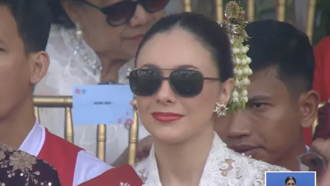 Wulan Guritno saat menghadiri Upacara HUT ke-81 RI di Istana Merdeka, Jakarta (17/8/2026). (Tangkapan Layar Youtube: Sekretariat Presiden)