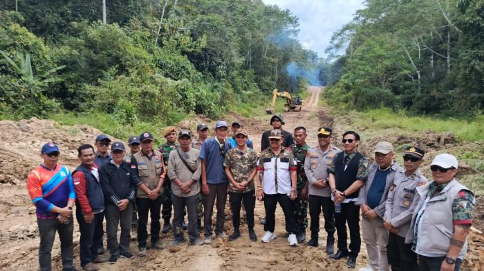Bupati dan Kapolres Nunukan tinjau longsor 02 17082026