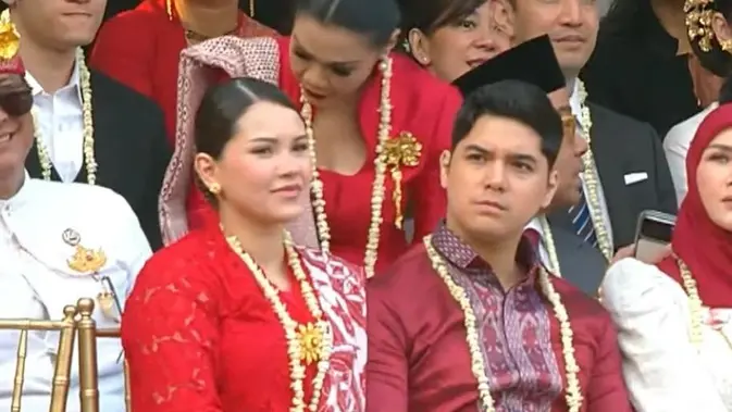Alyssa Daguise dan Al Ghazali saat menghadiri Upacara Penurunan Bendera Merah Putih HUT ke-81 RI di Istana Merdeka, Jakarta (17/8/2026). (Tangkapan Layar Youtube: Sekretariat Presiden)