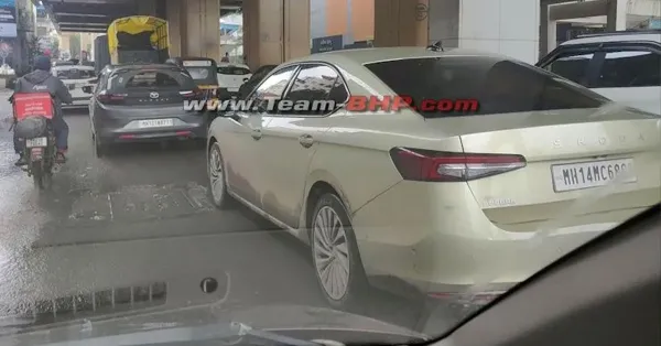 skoda superb diesel spied in india skoda superb diesel spied in india
