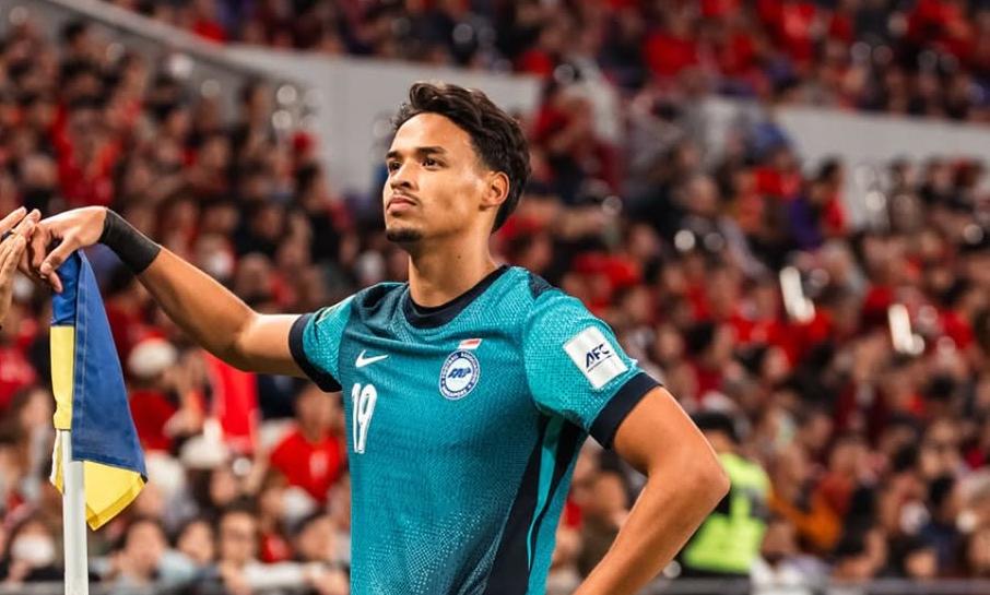 SELEBRASI - Penyerang Singapura, Ilhan Fandi merayakan gol saat melawan Hong Kong pada pertandingan lanjutan Kualifikasi Piala Asia 2027, pada Selasa (18/11/2025) malam WIB. Singapura berhasil comeback dramatis 2-1.