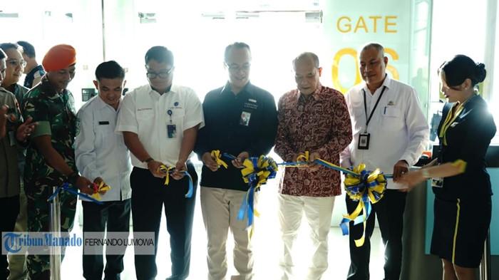 Inaugural flight penerbangan perdana pesawat TransNusa rute Manado-Ternate