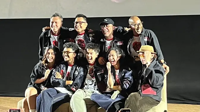 Cast, sutradara, dan produser film Operasi Pesta Copet dalam press screening Operasi Pesta Copet yang diselenggarakan di kawasan Jakarta Selatan pada (18/8/2026). (Liputan6.com/Afradhiya N.R)