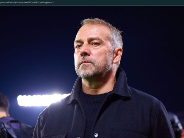 Pelatih Barcelona, Hansi Flick, dianggap seperti seorang ayah di skuad Blaugrana.