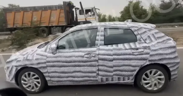 2026 maruti baleno facelift spied 