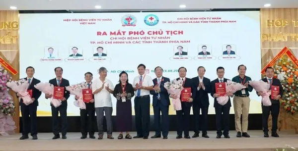 Vice Presidents of the Ho Chi Minh City and Southern Provinces Chapter of Private Hospitals. Photo courtesy of the chapter