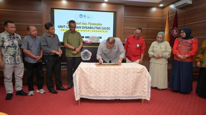 ULD berfungsi menyediakan pendampingan akademik,