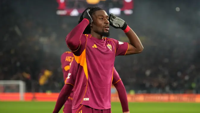 Selebrasi Manu Kone di laga AS Roma vs Sassuolo di pekan ke-20 Liga Italia 2025/2026 di Olimpico, Roma, Minggu (11/01/2026). (AP Photo/Andrew Medichini)